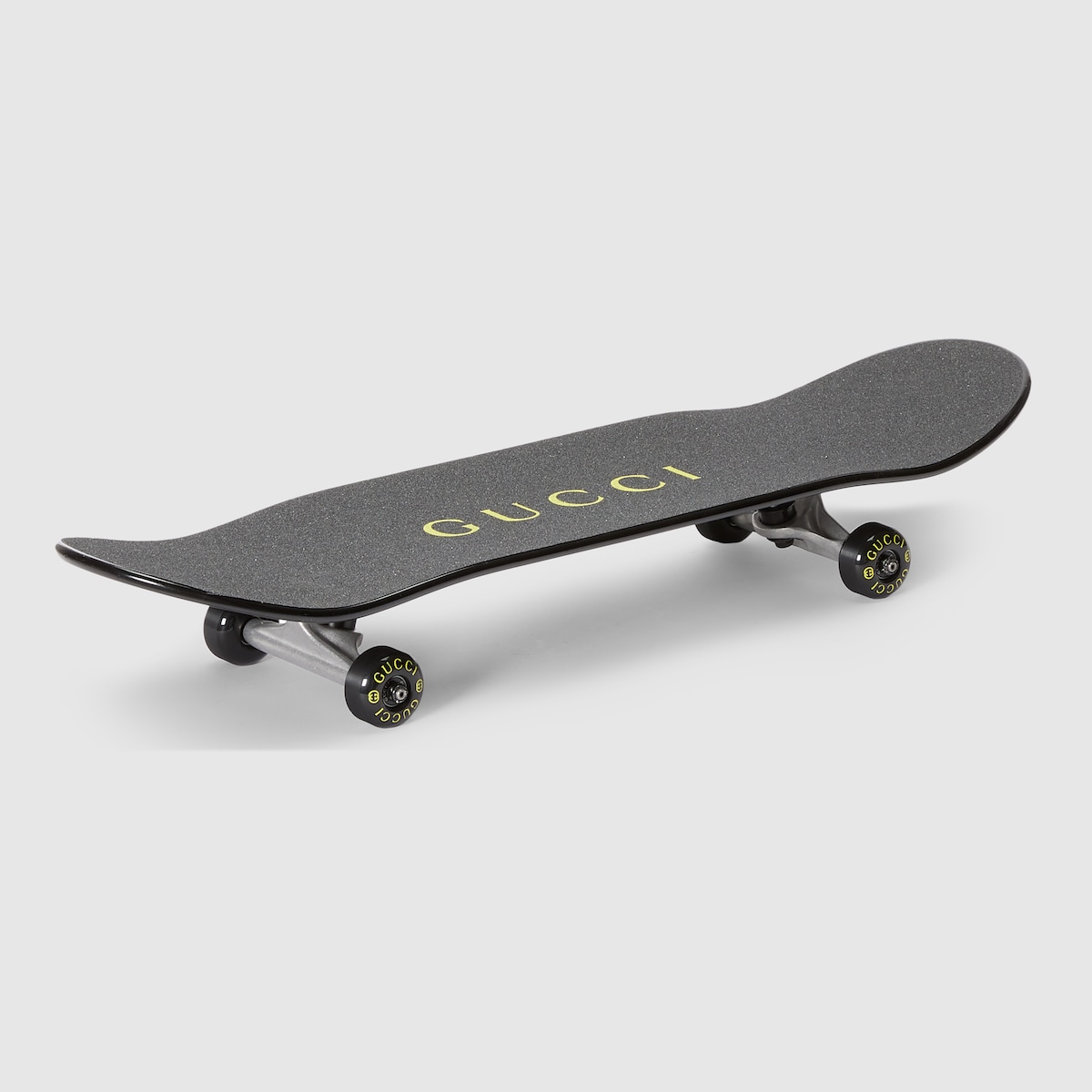 Gucci logo skateboard in black wood | GUCCI® LU