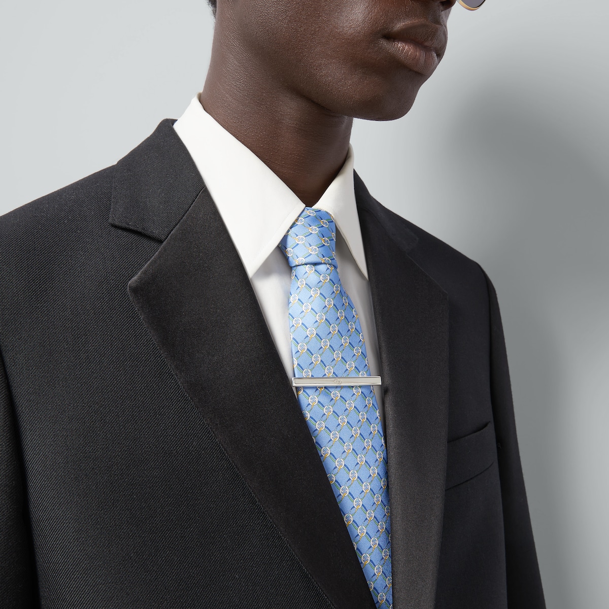 Diagonal Interlocking G tie bar