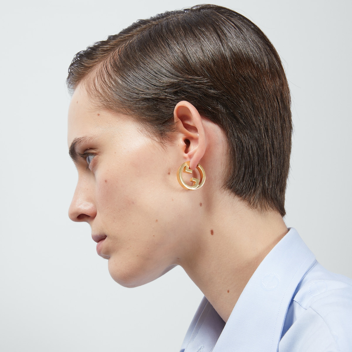 アクセサリーその他 GUCCI 'Gucci Blondie' earrings Gucci Blondie resin pearl earrings in yellow gold-toned