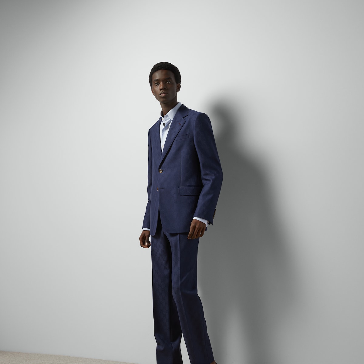 GUCCI ダークブルー ダブルブレストスーツ　44 GGウール スーツダークブルー | GUCCI公式