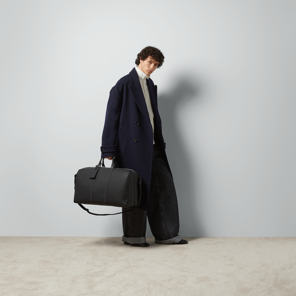 Rubber-effect large duffle bag