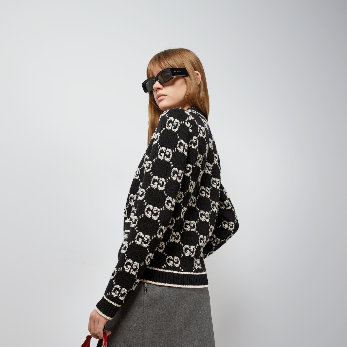 【GUCCI・グッチ】 CARDIGAN GG wool bouclé jacquard cardigan in grey and ivory | GUCCI® US