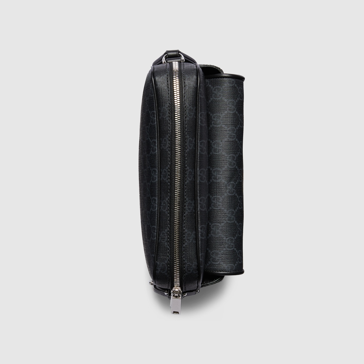 GG Black small crossbody bag in black GG Supreme canvas - thumbnail 3