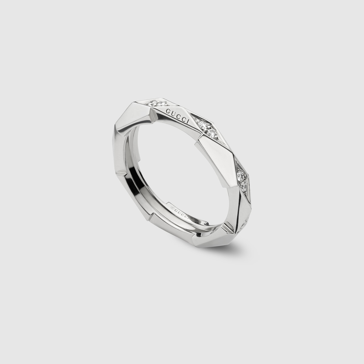 【ギフ_包装】 Gucci Link to Love diamond ring in 18k white gold | GUCCI® US アクセサリー
