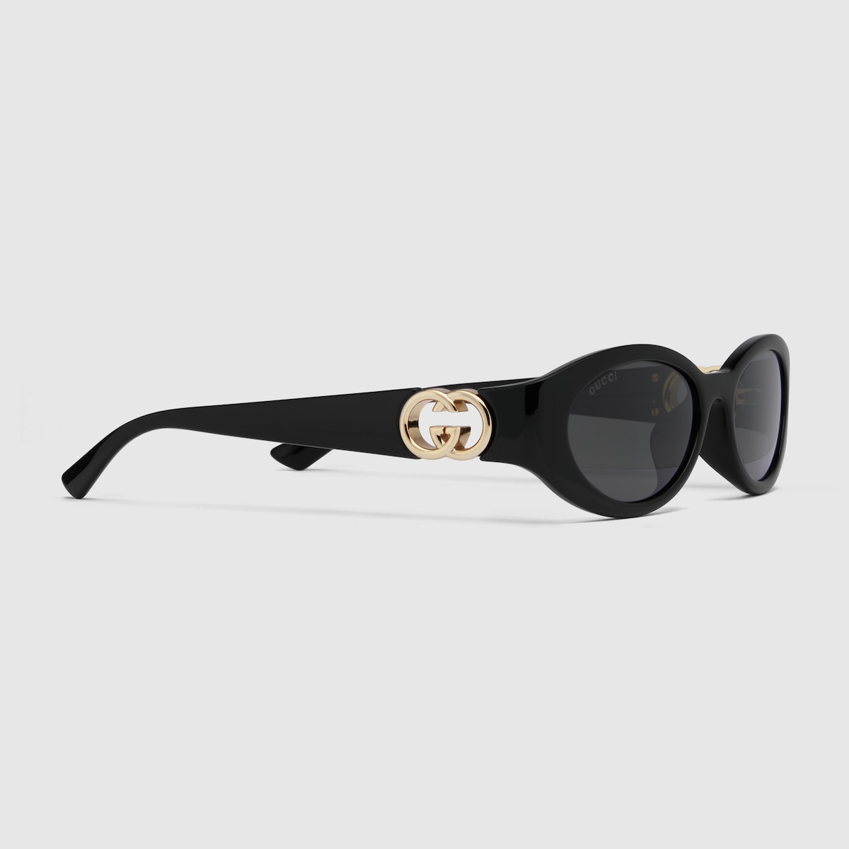 【関税&送料込】Gucci Oval Sunglasses In Acetate Oval frame sunglasses in black | GUCCI® US