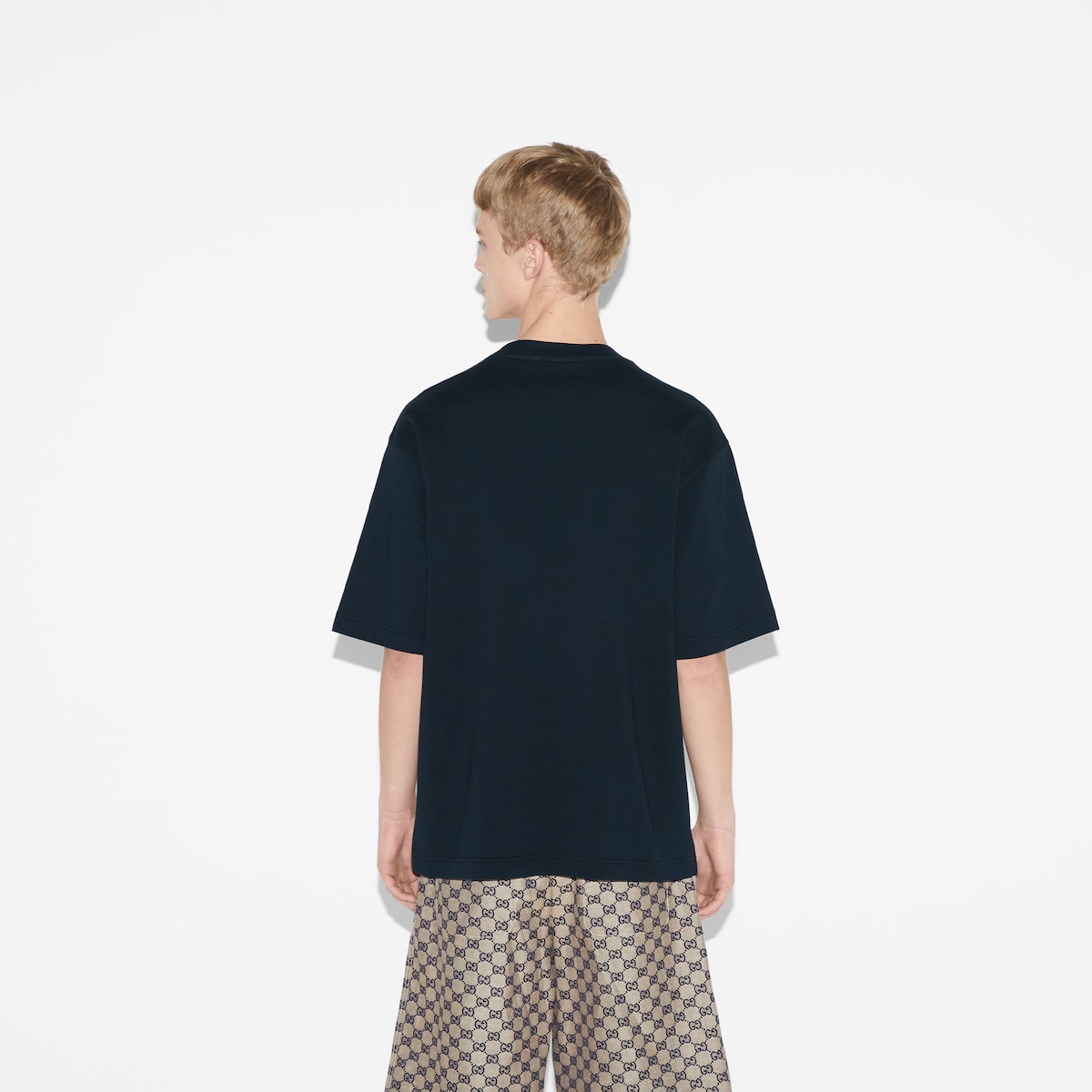 T-shirt in jersey di cotone con stampa Gucci in blu navy | GUCCI® IT