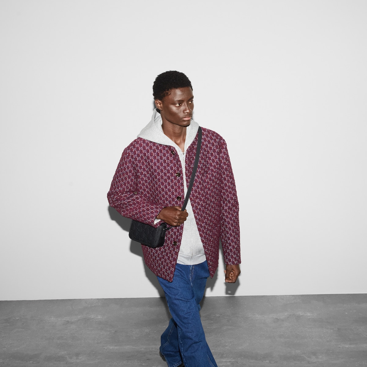 Rubber-effect mini messenger bag in black leather | GUCCI® US