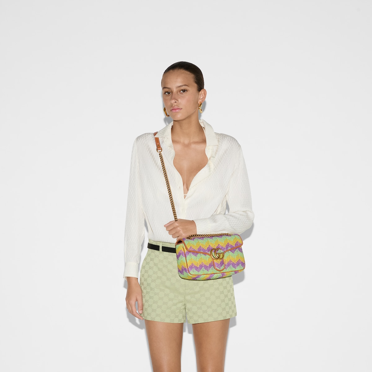 443497_FAC46_8654_004_100_0000  