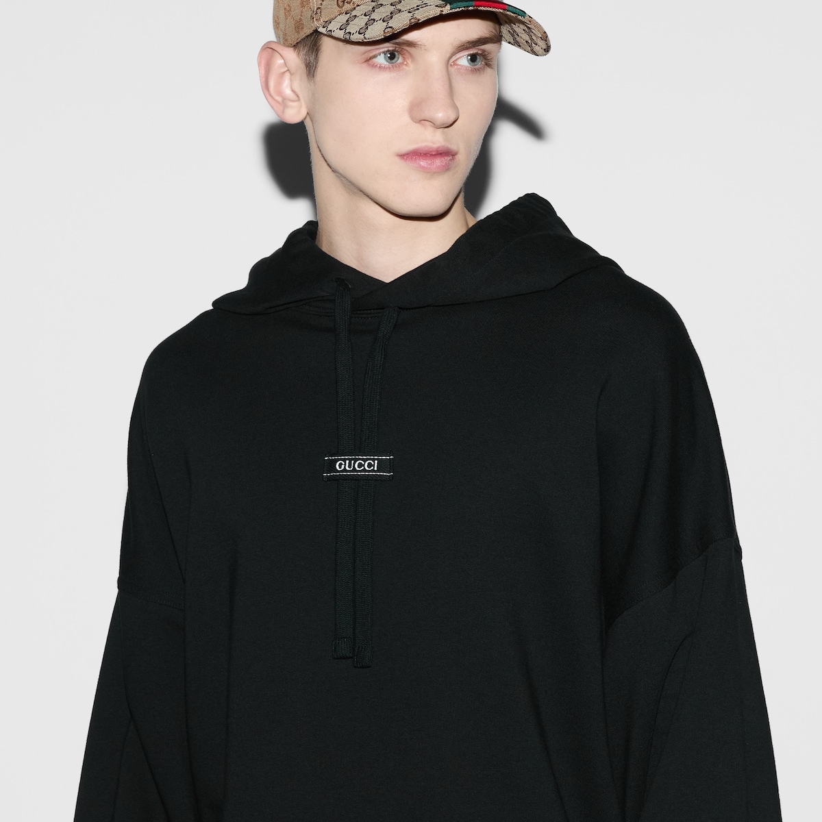 パーカー・フーディ GUCCI FW25 Black tech jersey sweatshirt (787939XJG9Z 1043) 788090_XJGJ7_1043_005_100_0000