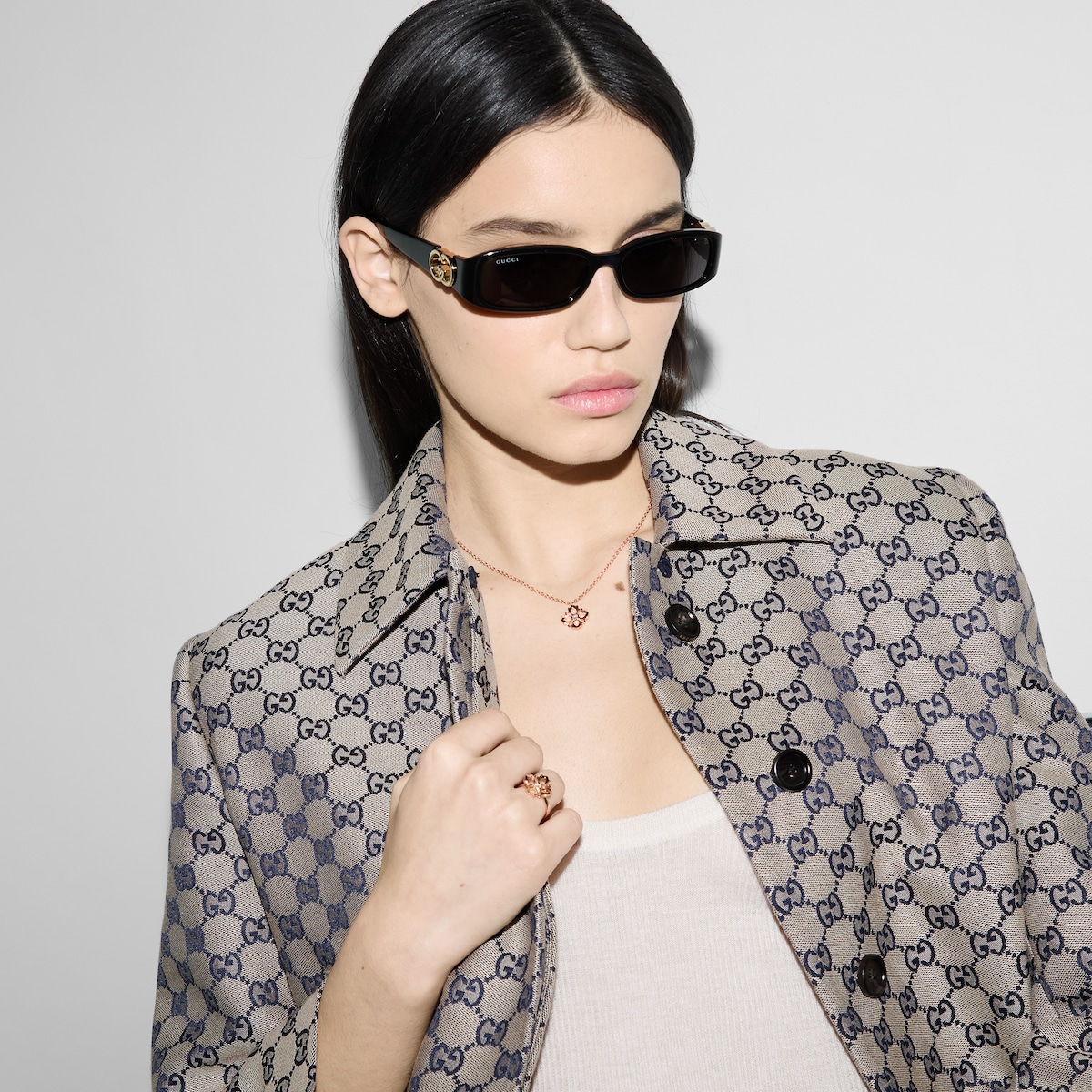 Gucci flora sunglasses top