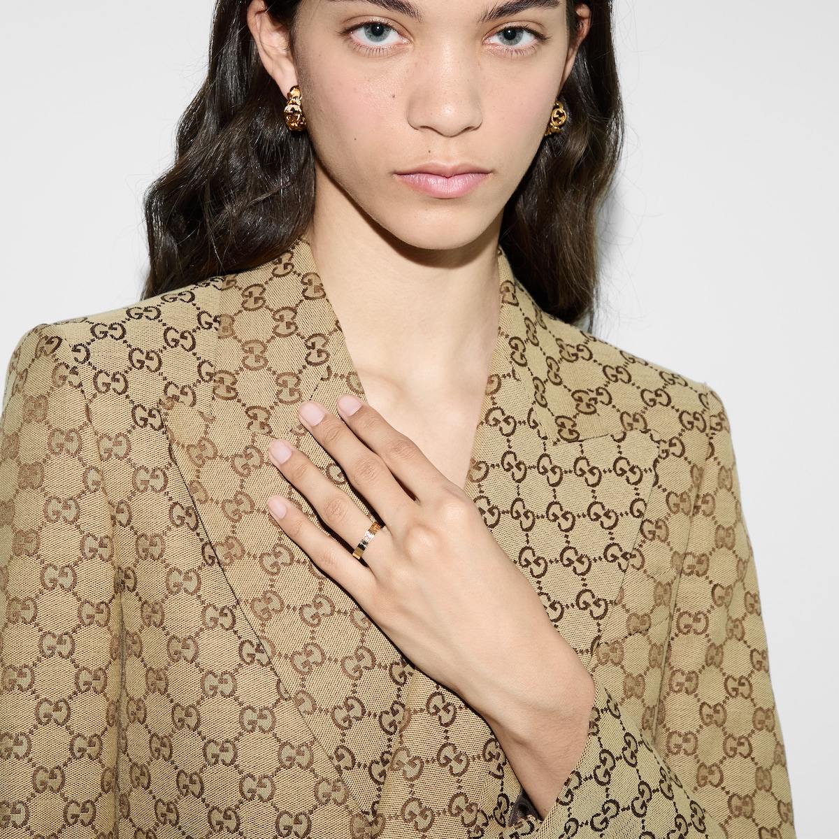 Icon thin band in yellow gold | GUCCI® US