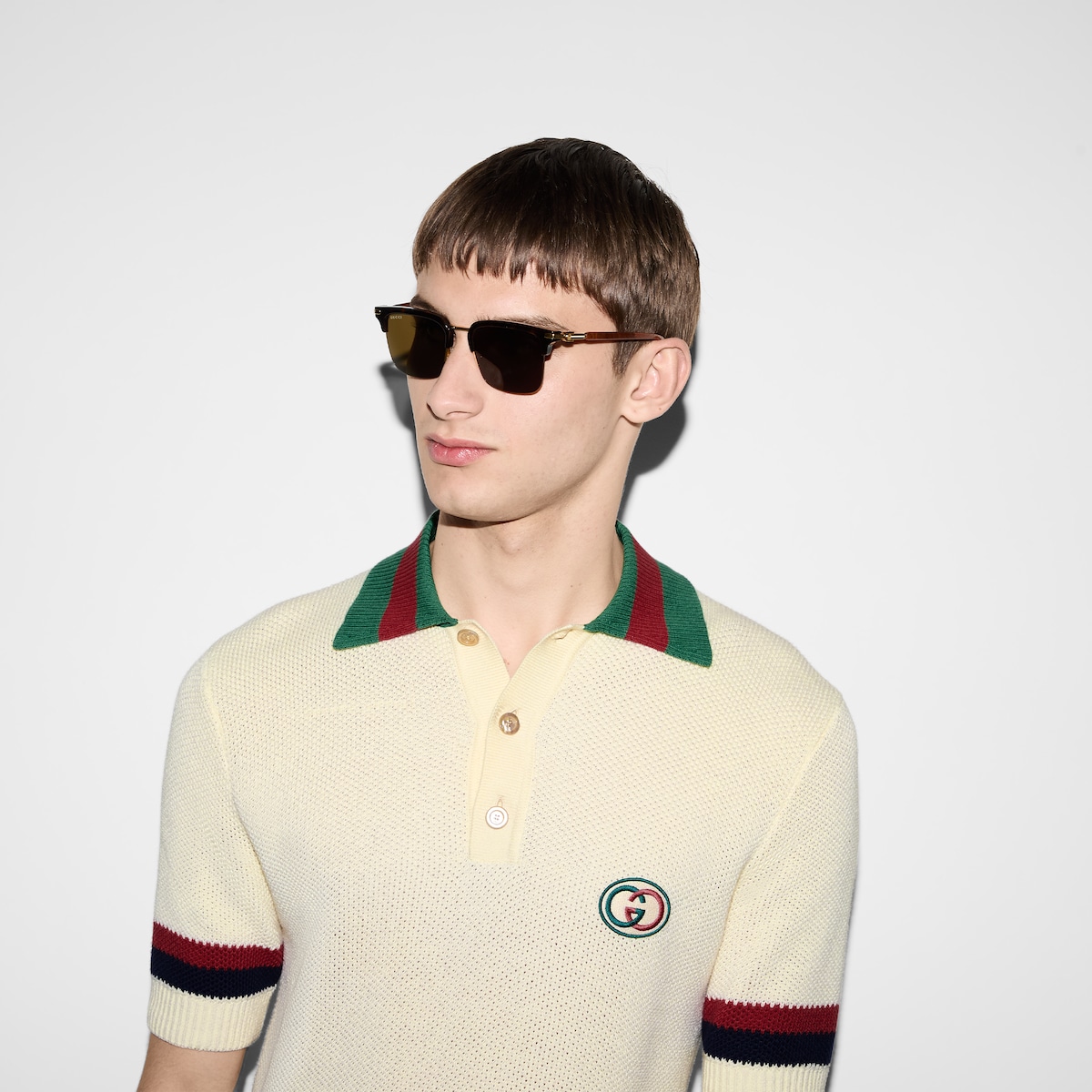 GUCCI ゴールド スクエアサングラス スクエア サングラス ・ゴールドトーン | GUCCI公式