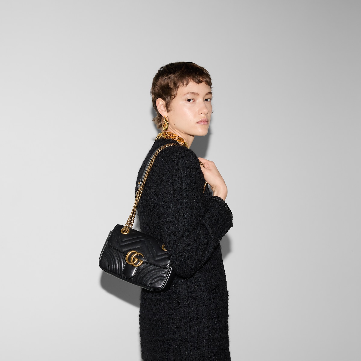 GGマーモント〕スモール ショルダーバッグブラック レザー | GUCCI公式