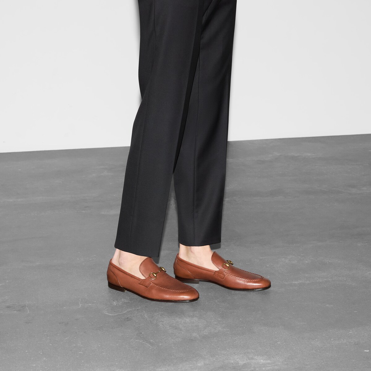 Men s Gucci Jordaan loafer in brown leather GUCCI BG