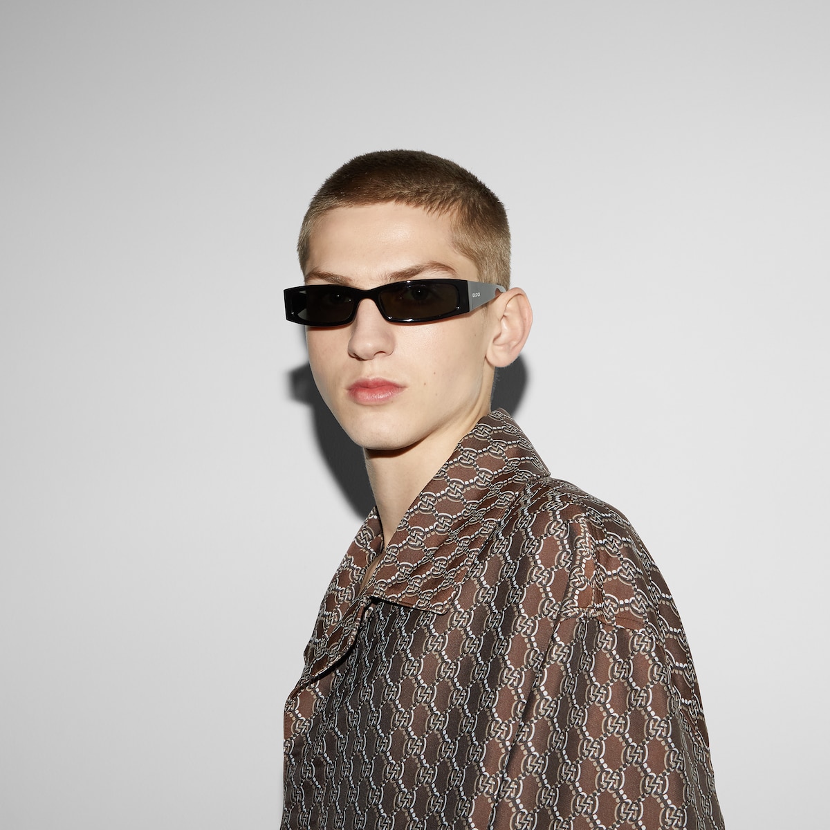 GUCCI スクエアフレムサンクラス GG1695S 001 Gucci GG1695S 001 Sunglasses Women's Black/Silver/Grey