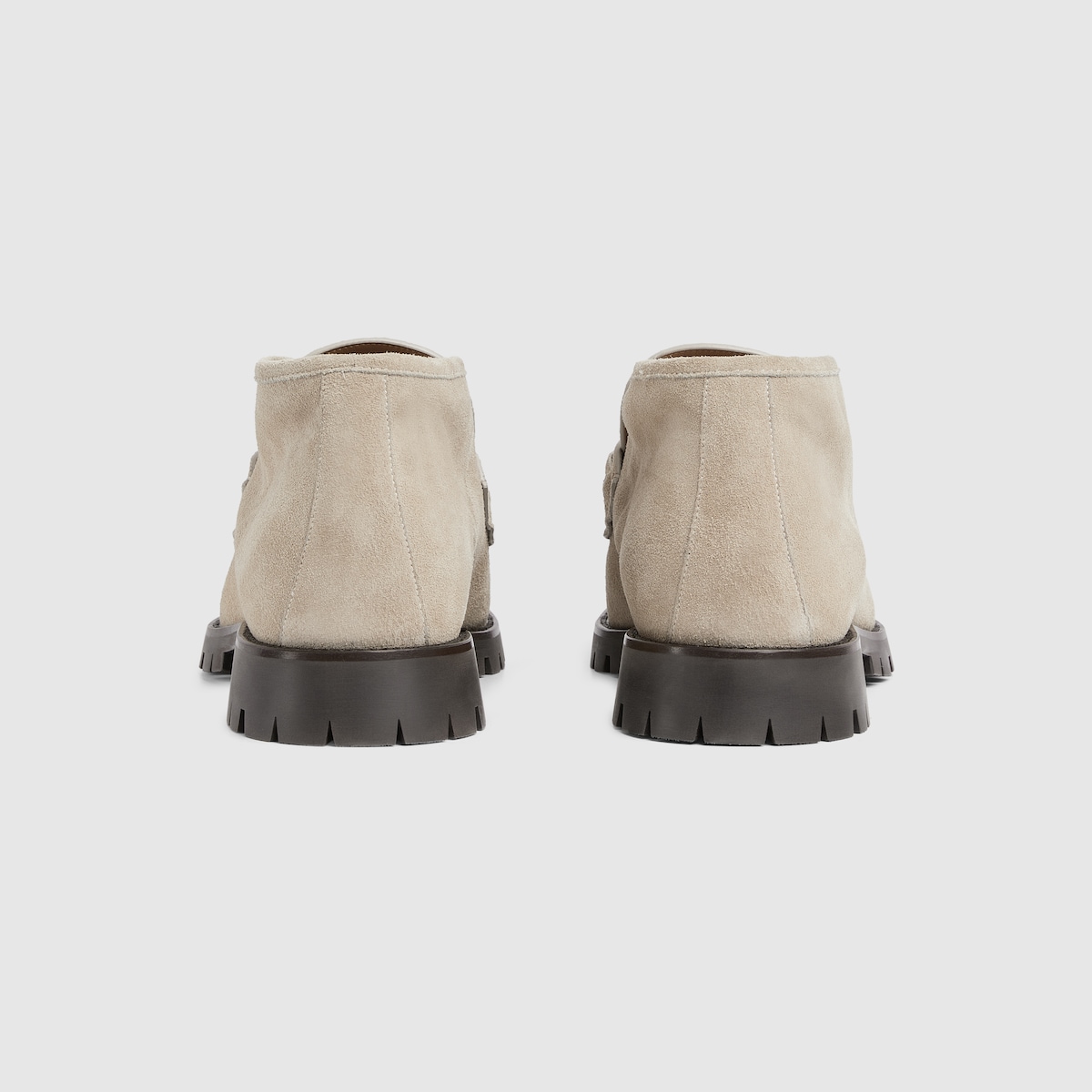 Herren-Stiefelette mit Horsebit in beigefarbenes Wildleder | GUCCI® DE
