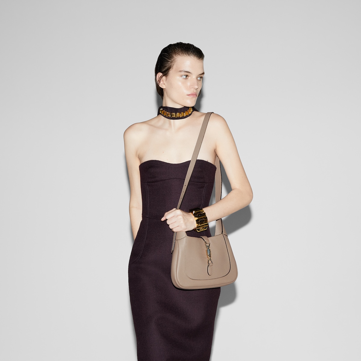 Gucci Jackie 1961 medium bag in taupe leather - thumbnail 10