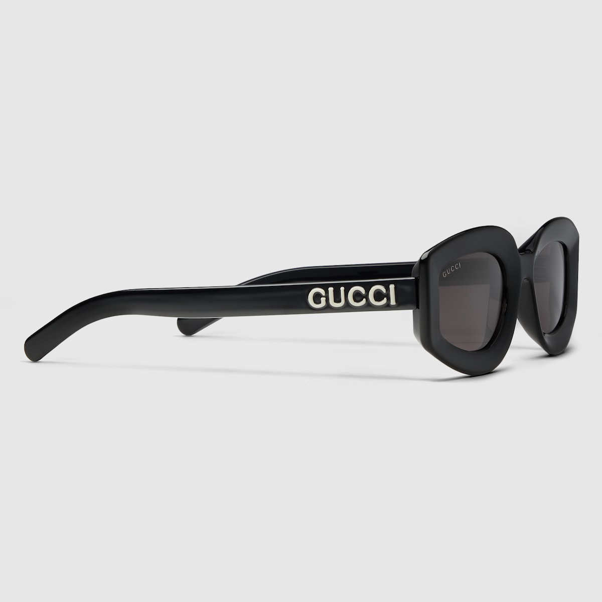 Geometric frame sunglasses in black | GUCCI® US