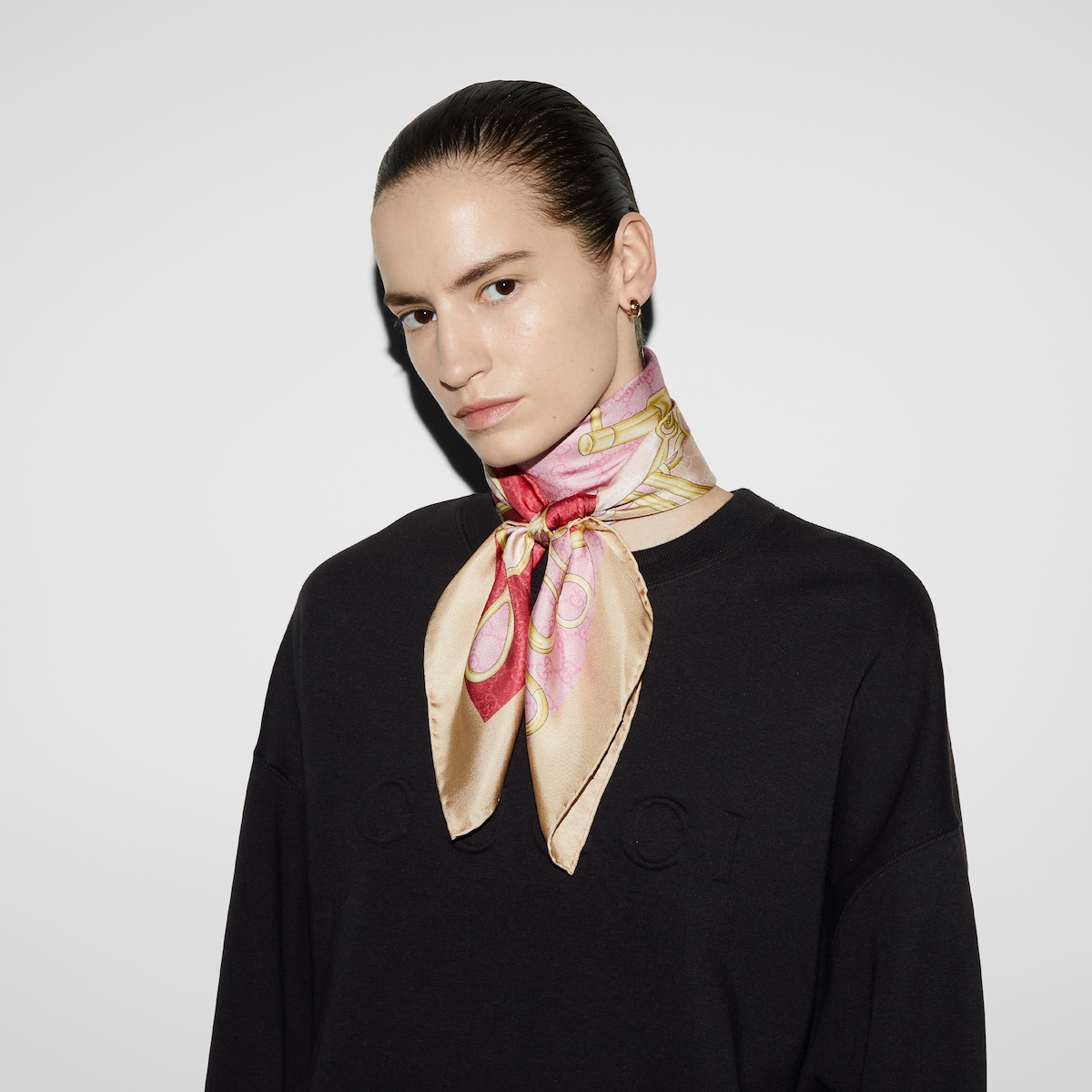 Gucci scarf sale womens discount
