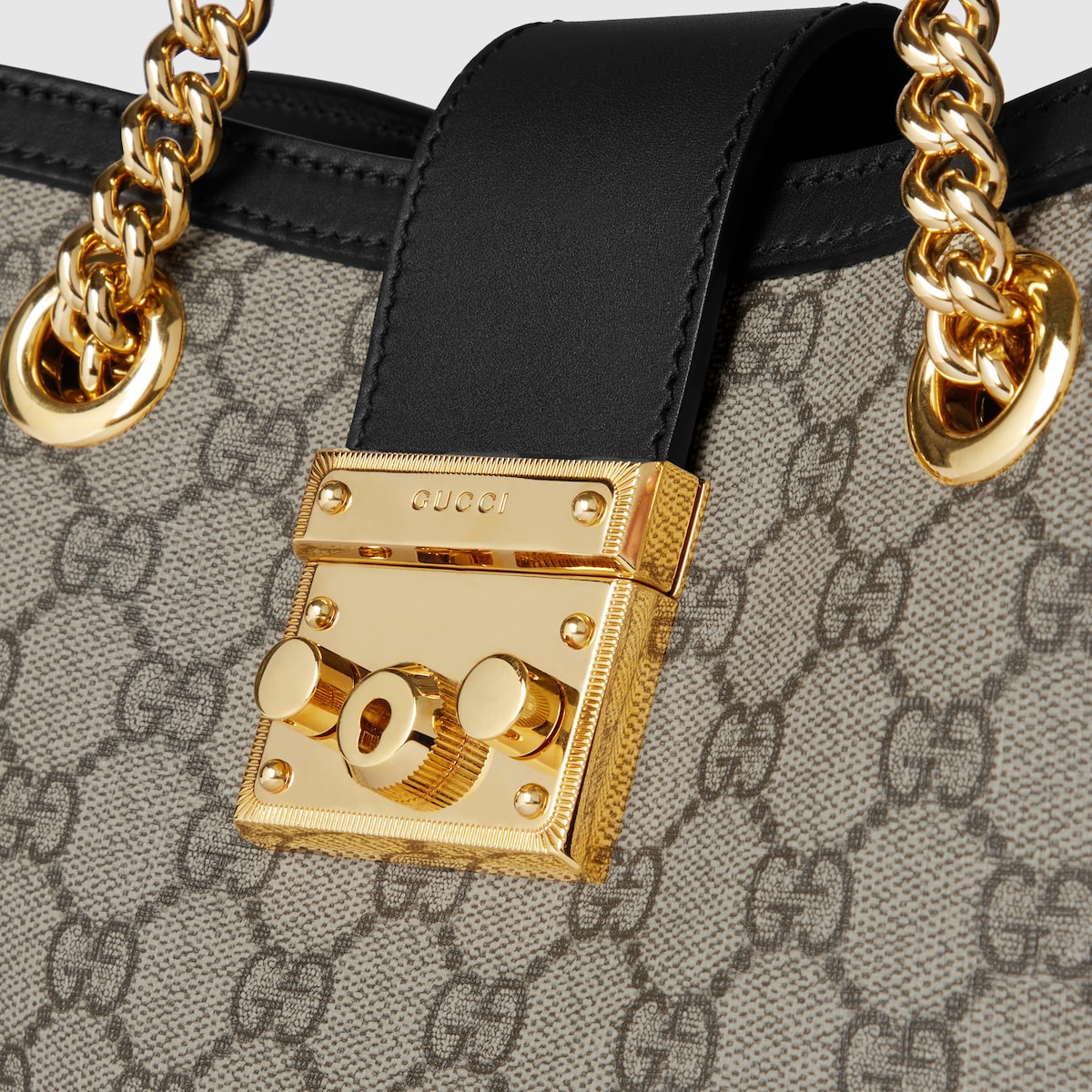 Borsa a spalla Padlock misura piccola in tessuto GG Supreme | GUCCI® Italia