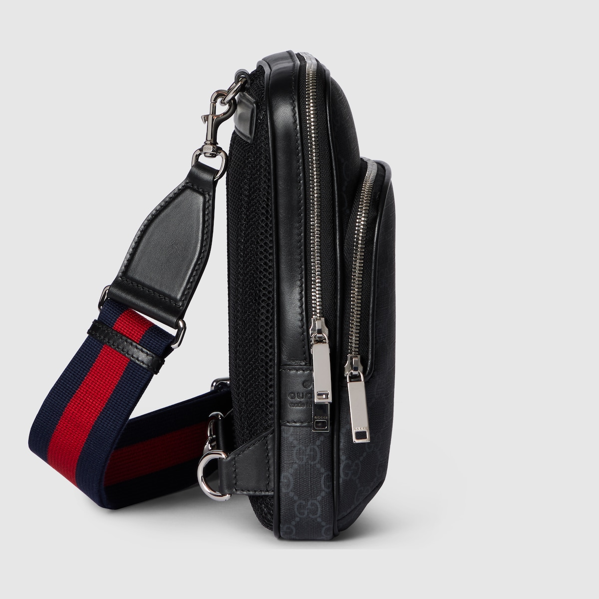 GUCCI グッチ ソフト GGスプリーム スリングバックパック GUCCI グッチ ソフト GGスプリーム スリングバックパック