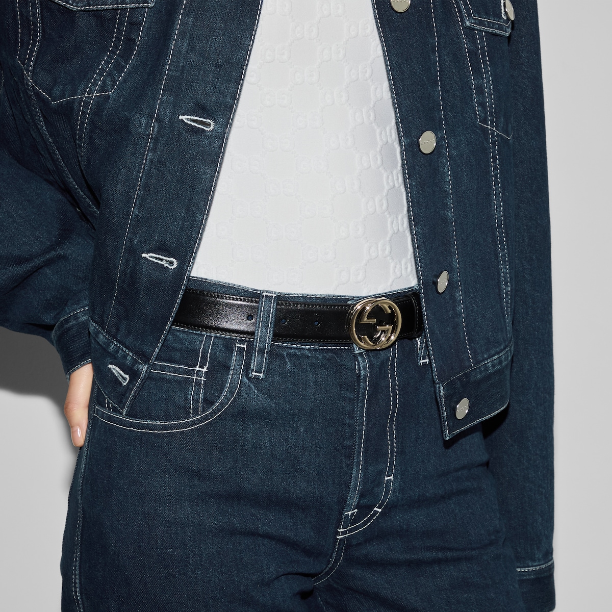 ベルト GUCCI SS23 Logo stud belt (71573610O0G 1000) Belt with Interlocking G detail in black Supreme | GUCCI® CA