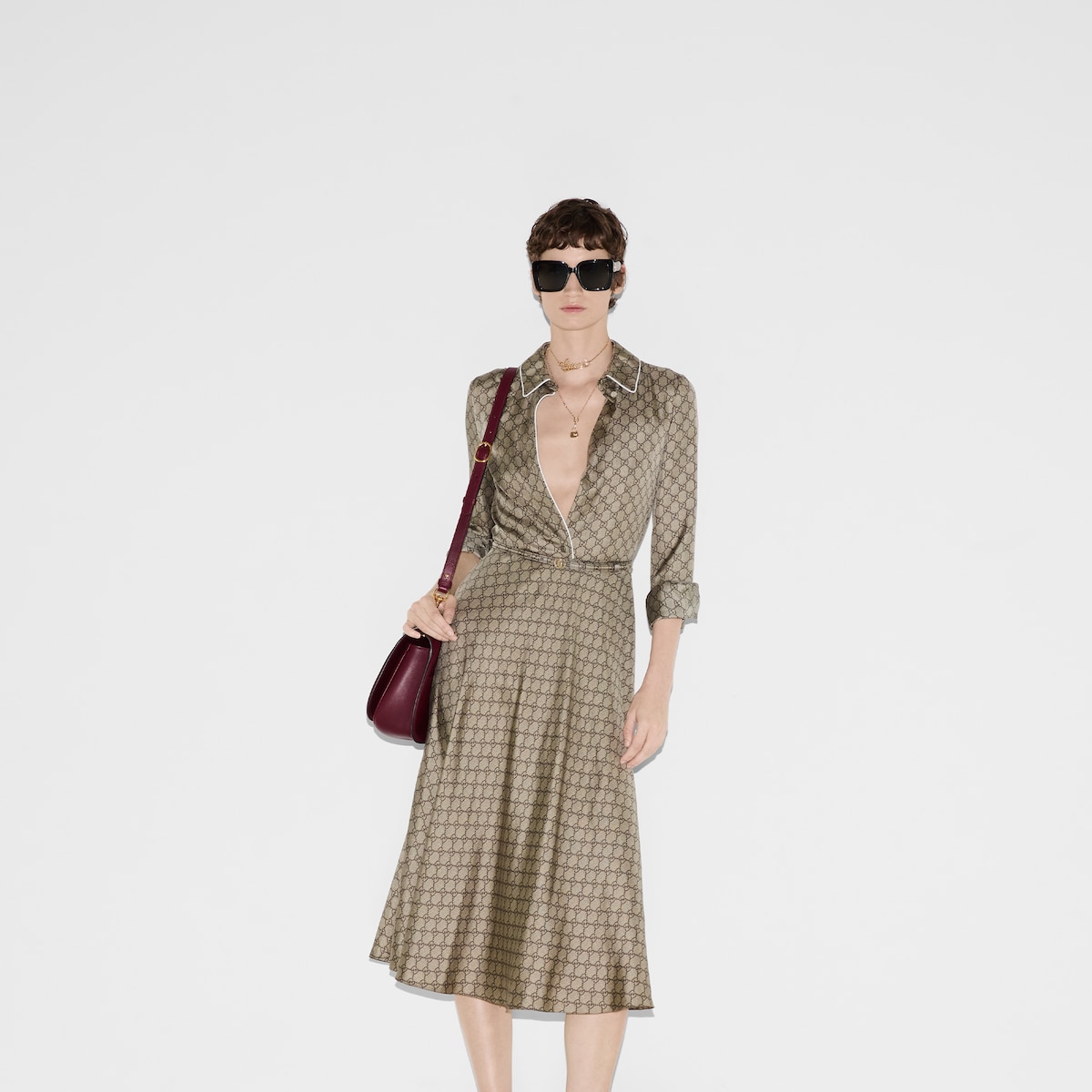 タグ付き　未使用　GUCCI　グッチ　ドレス　ワンピース　シルク　ストール　44 813259_Z8BWV_2237_007_100_0000