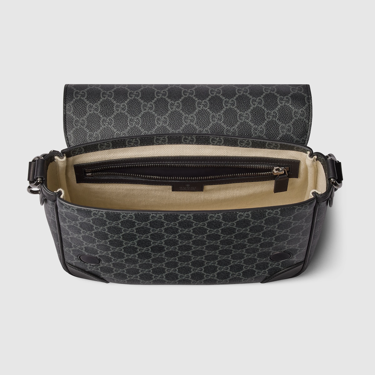 【関税&送料込】Gucci Black Leather Medium Gg Emblem Shoulde GG Emblem medium shoulder bag in black leather | GUCCI® US