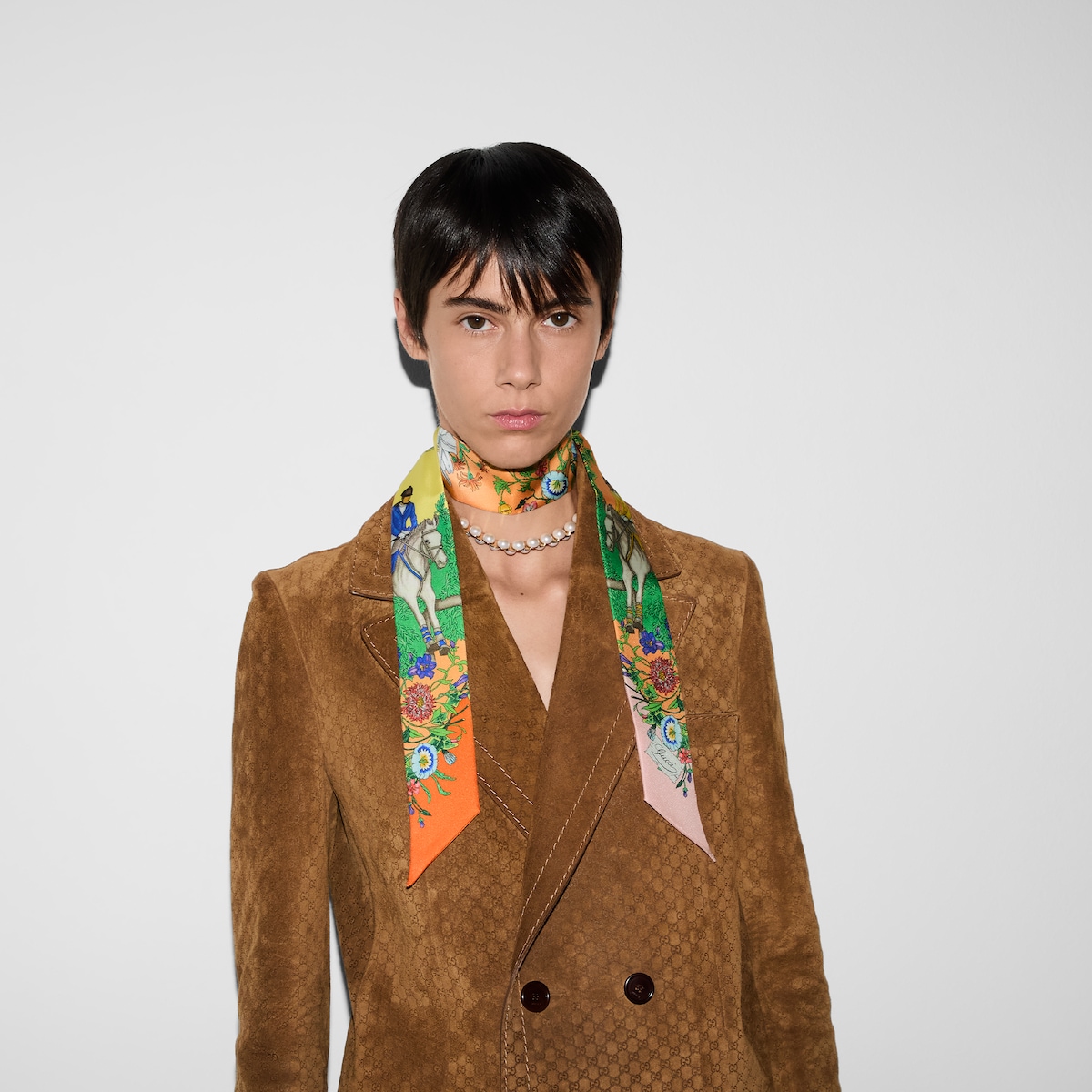 GGビーシルク ネックボウ スカーフ 国内直営**GUCCI** GGフローラ プリント シルク ネックボウ