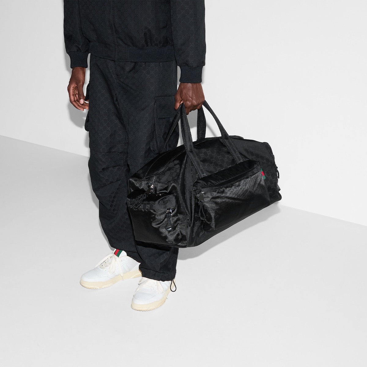 818985_FAEEE_1062_003_100_0000