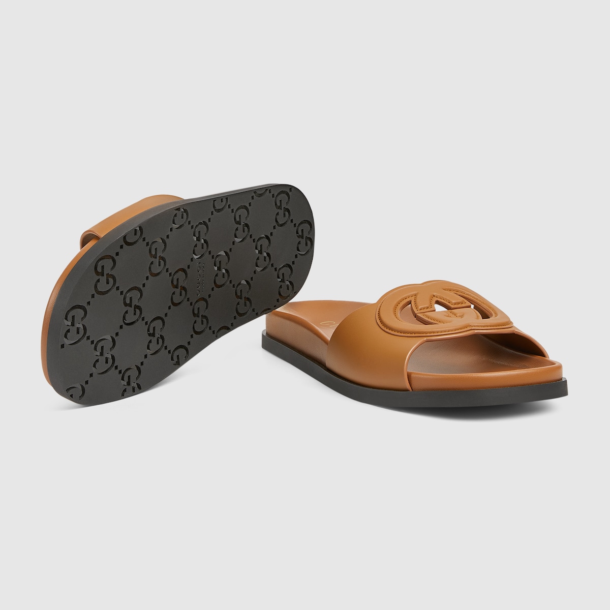 GG SANDAL WITH ROUND INTERLOCKING G IN CARAMEL BROWN CALFSKIN
