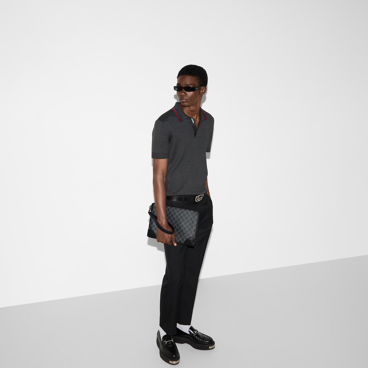 GUCCI GGロゴ ケース ラベンダー 楽天市場】GUCCI グッチロゴ刻印キーリング付き6連キーケース