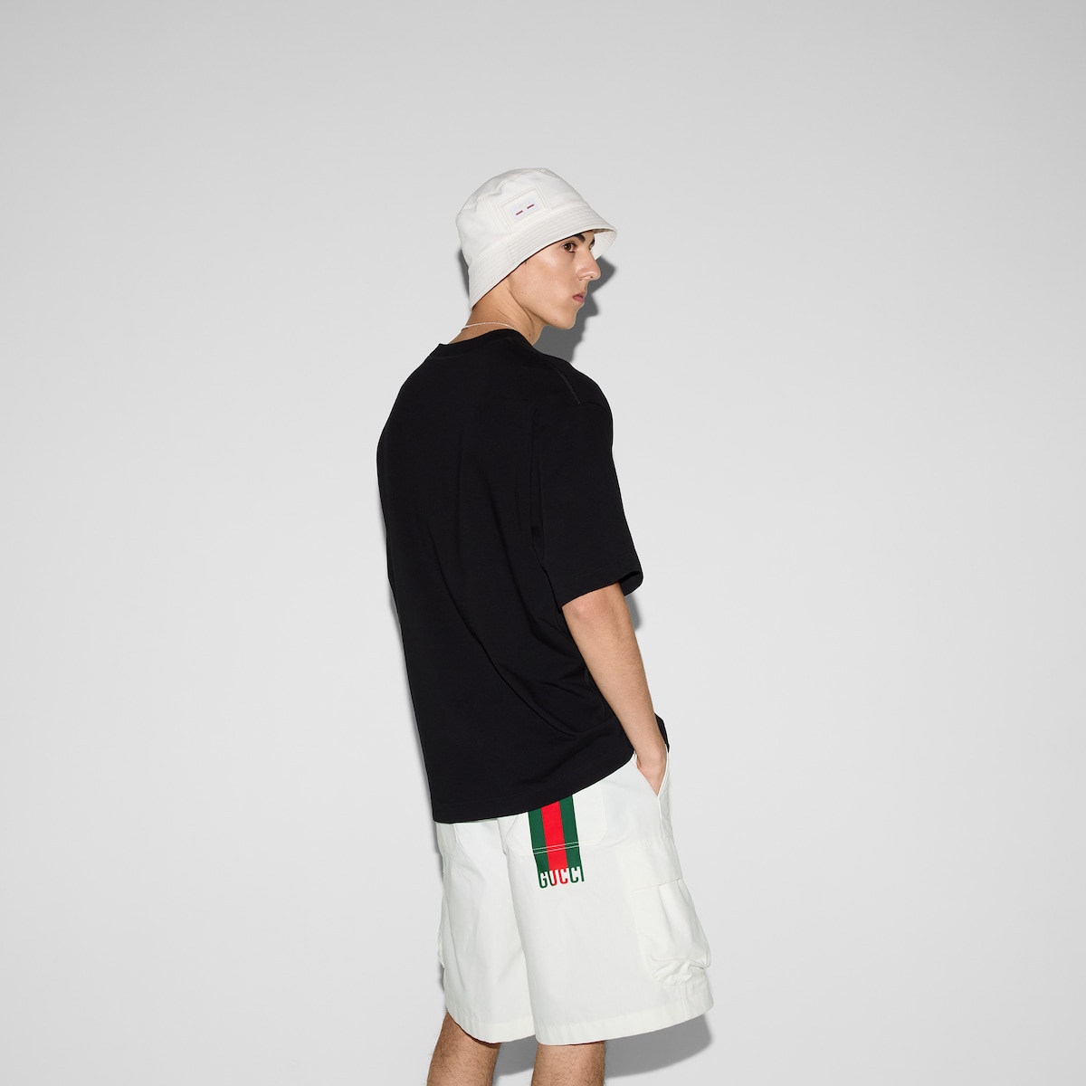 Printed cotton jersey T-shirt in black | GUCCI® US