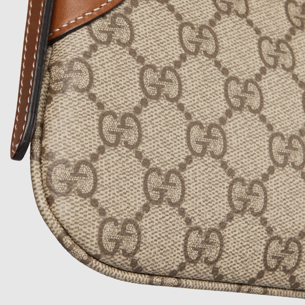 GO SMALL SHOULDER BAG 21.5 IN BEIGE GG CANVAS WHITE CALFSKIN GOLD HARDWARE