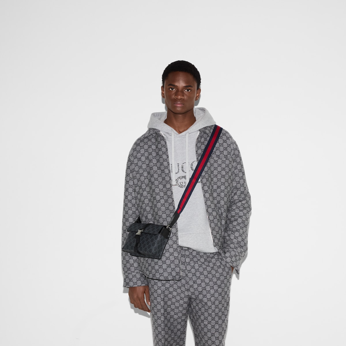 GUCCI グッチ 208463 GGシグネチャー シマ ビジネスバッグ