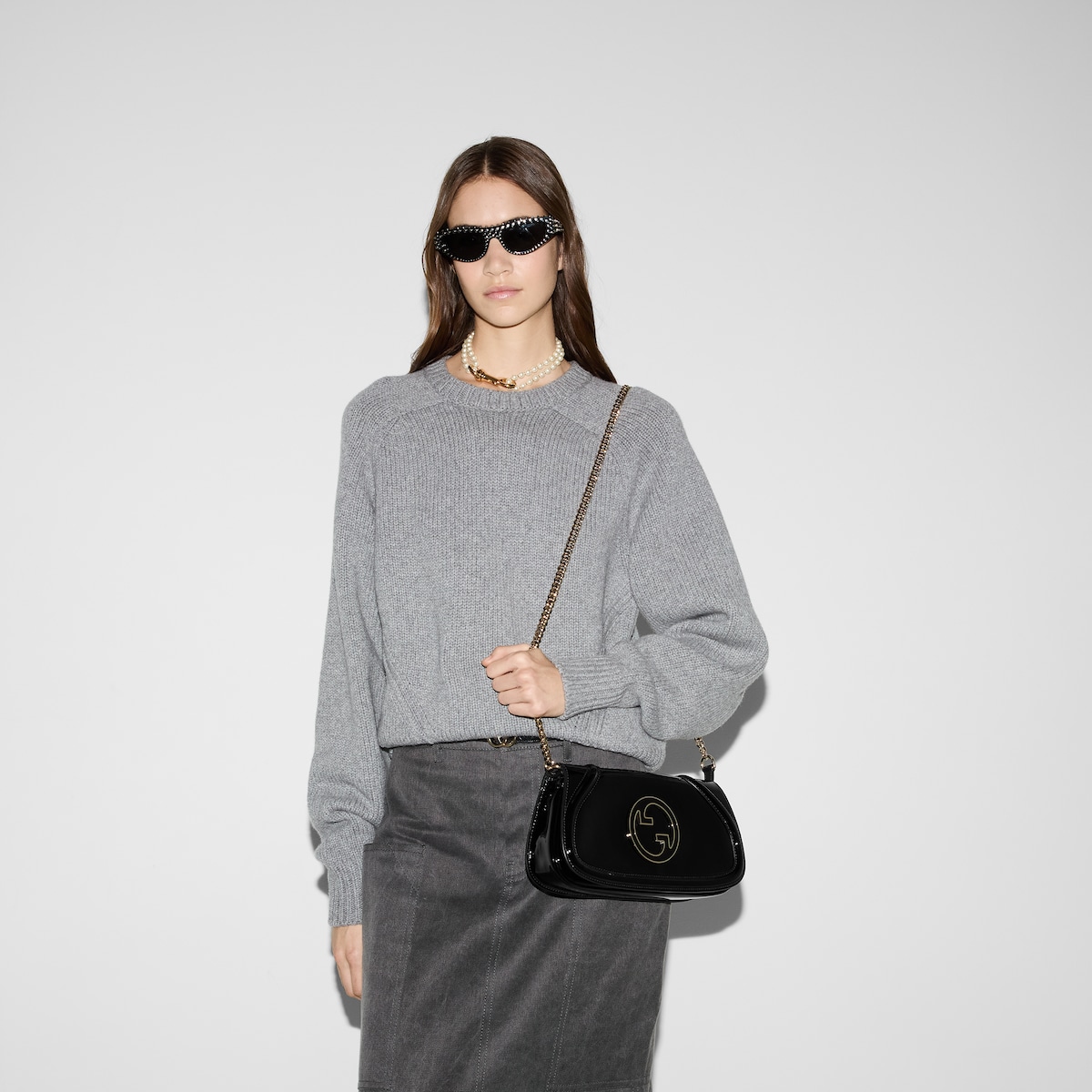ハンドバッグ Gucci Blondie Medium bag Gucci Blondie medium top handle bag in black smooth leather