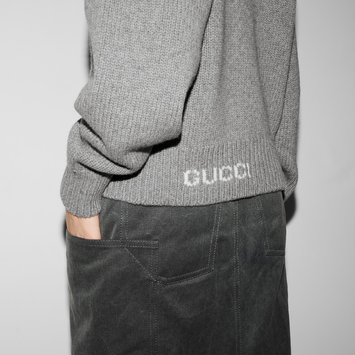 RK-5643　ゆりりー Finely ribbed knit sweater with crew neck | Rich & Royal