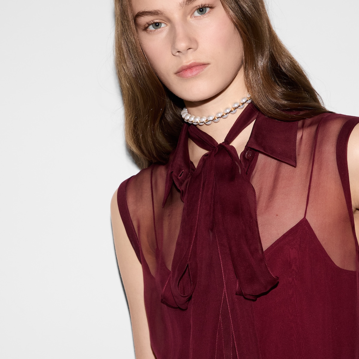 値下げ‼️グッチ GUCCI袖なし シャツ/ブラウス Silk chiffon sleeveless shirt in Rosso Ancora red | GUCCI® US