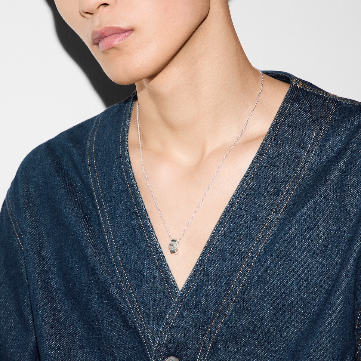 GUCCI インターロッキングペンダントネックレス グッチ インターロッキング〕ペンダント ネックレス