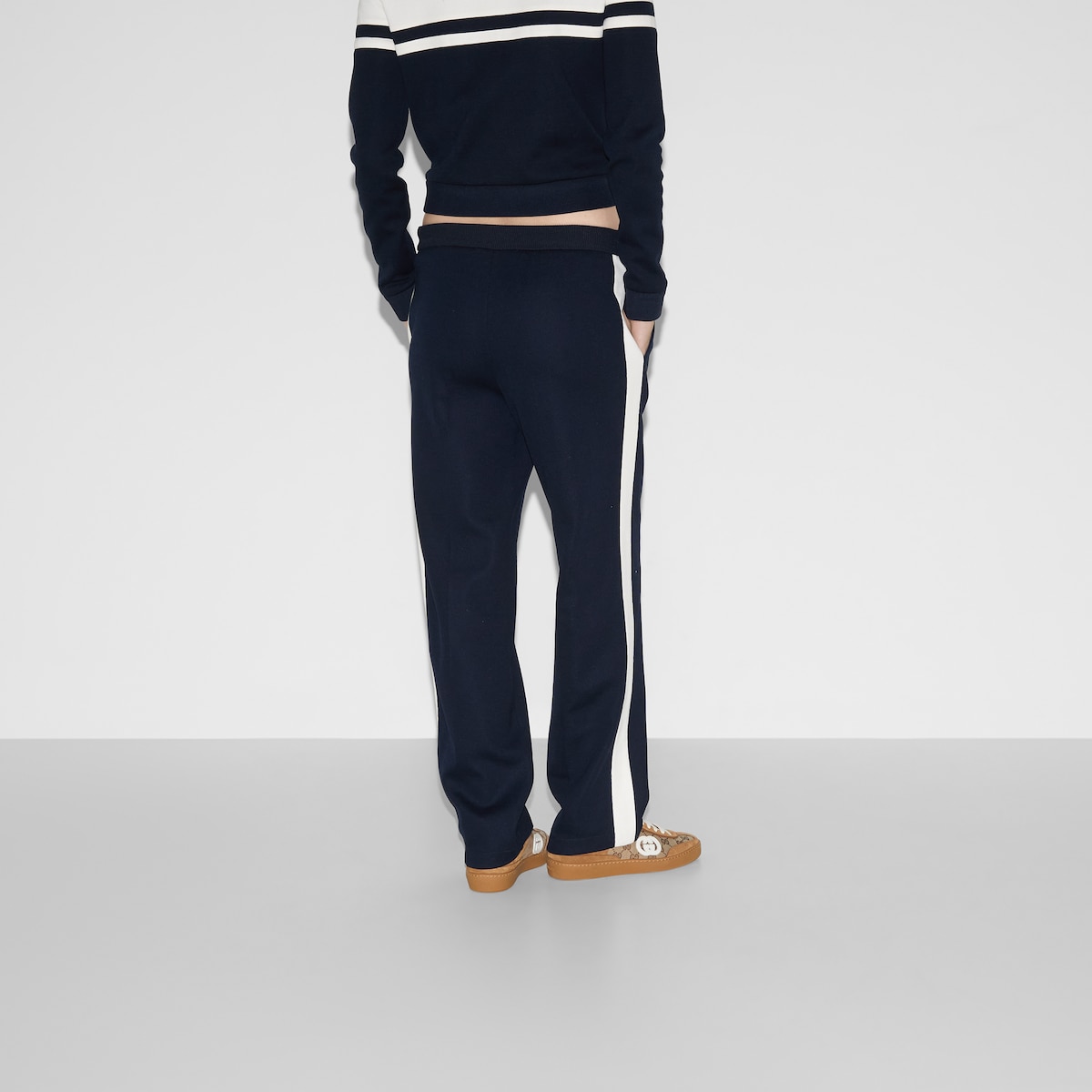 【送料&関税込】Gucci Embroidered Cotton Jersey Trousers Cotton jersey trousers with embroidery in dark blue and