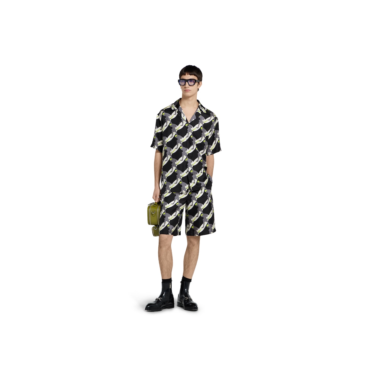 Printed silk twill shorts in black, white and green | GUCCI® SE