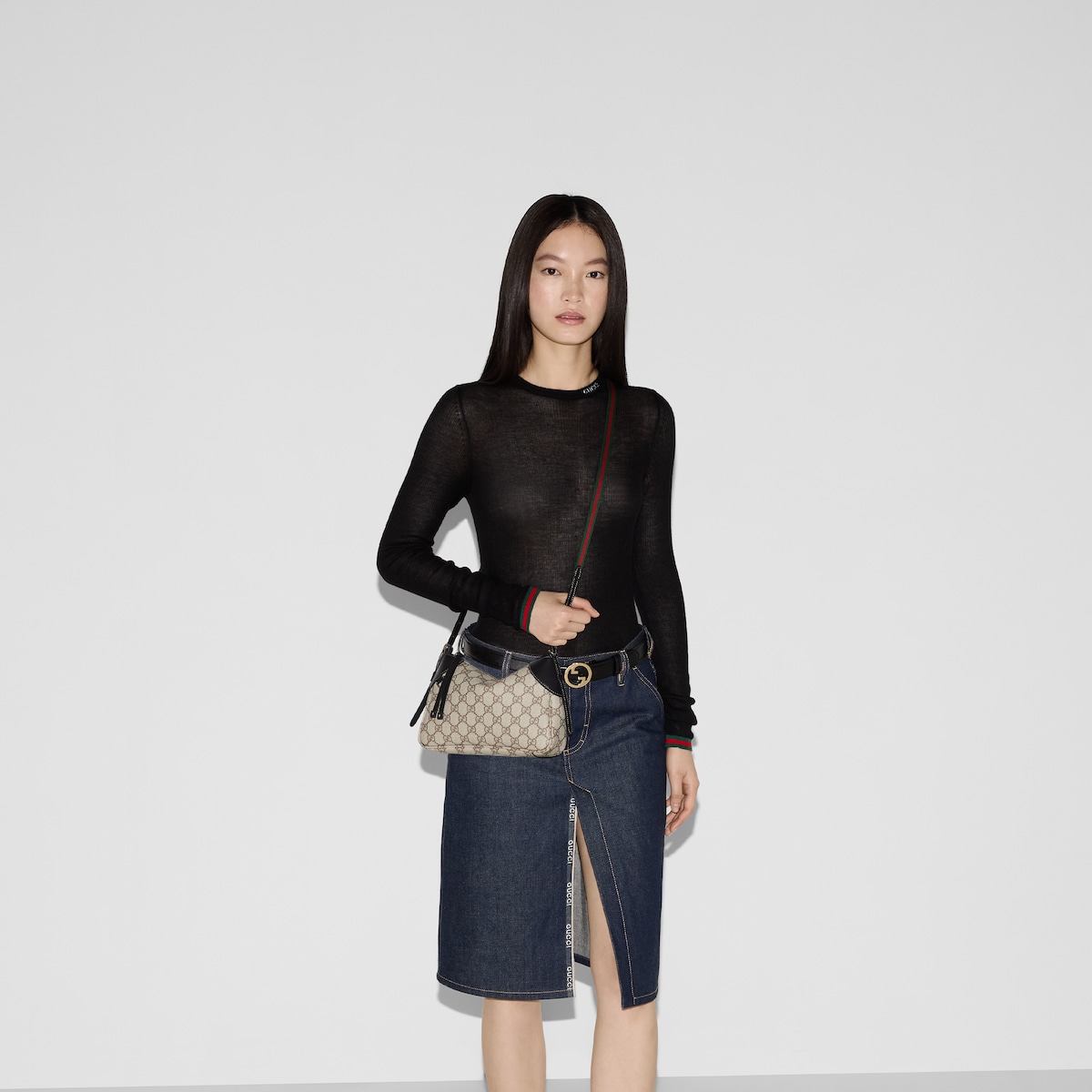 GUCCI★GGロゴ スモール 815218 ショルダー GG Emblem small shoulder bag in beige and white fabric