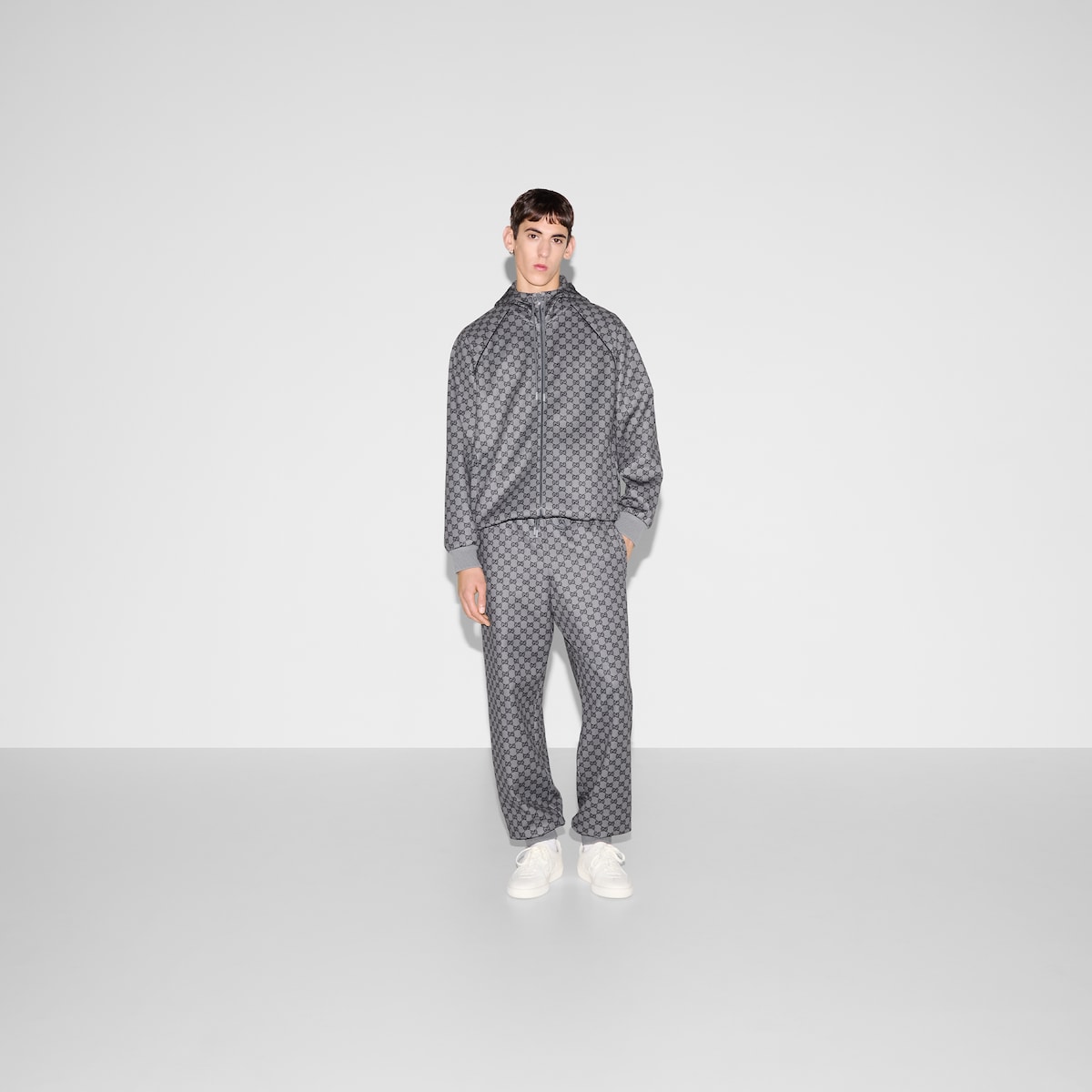 817726_XJG4X_1136_002_100_0000