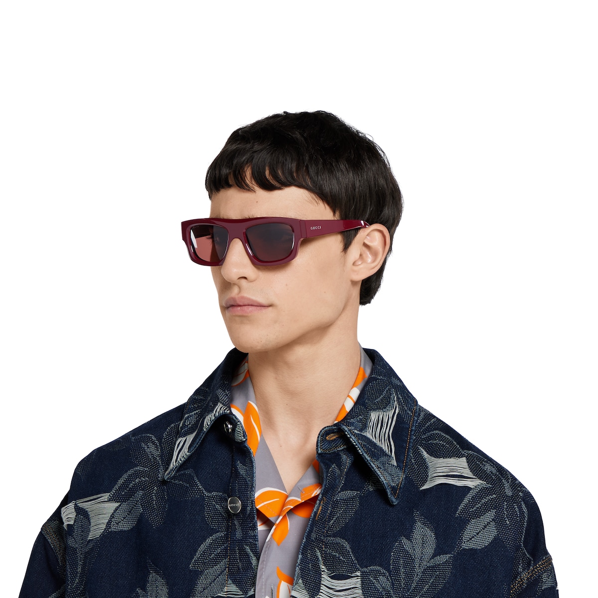 Rectangular frame sunglasses in Gucci Rosso Ancora red