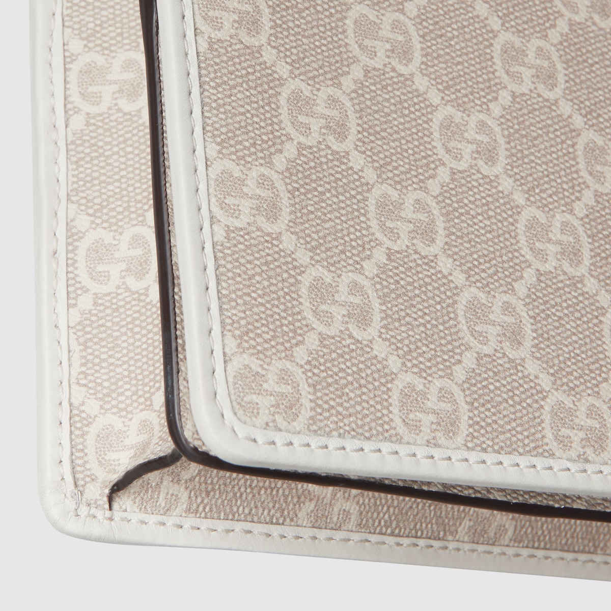 GG Emblem wallet with leather strap in beige and white fabric - thumbnail 3