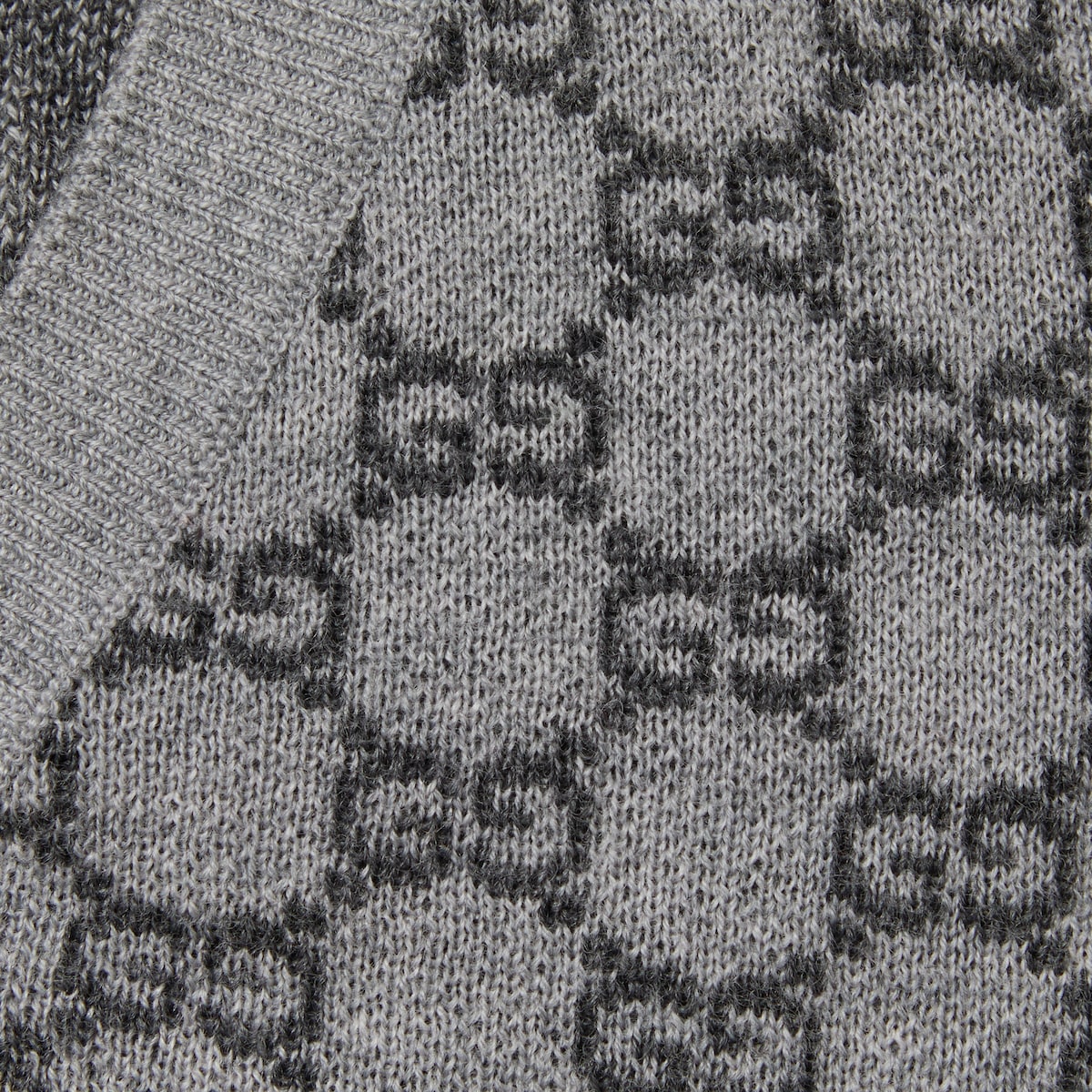 happylifeGUCCI GGウール Reversible GG wool jacquard polo shirt in black and white