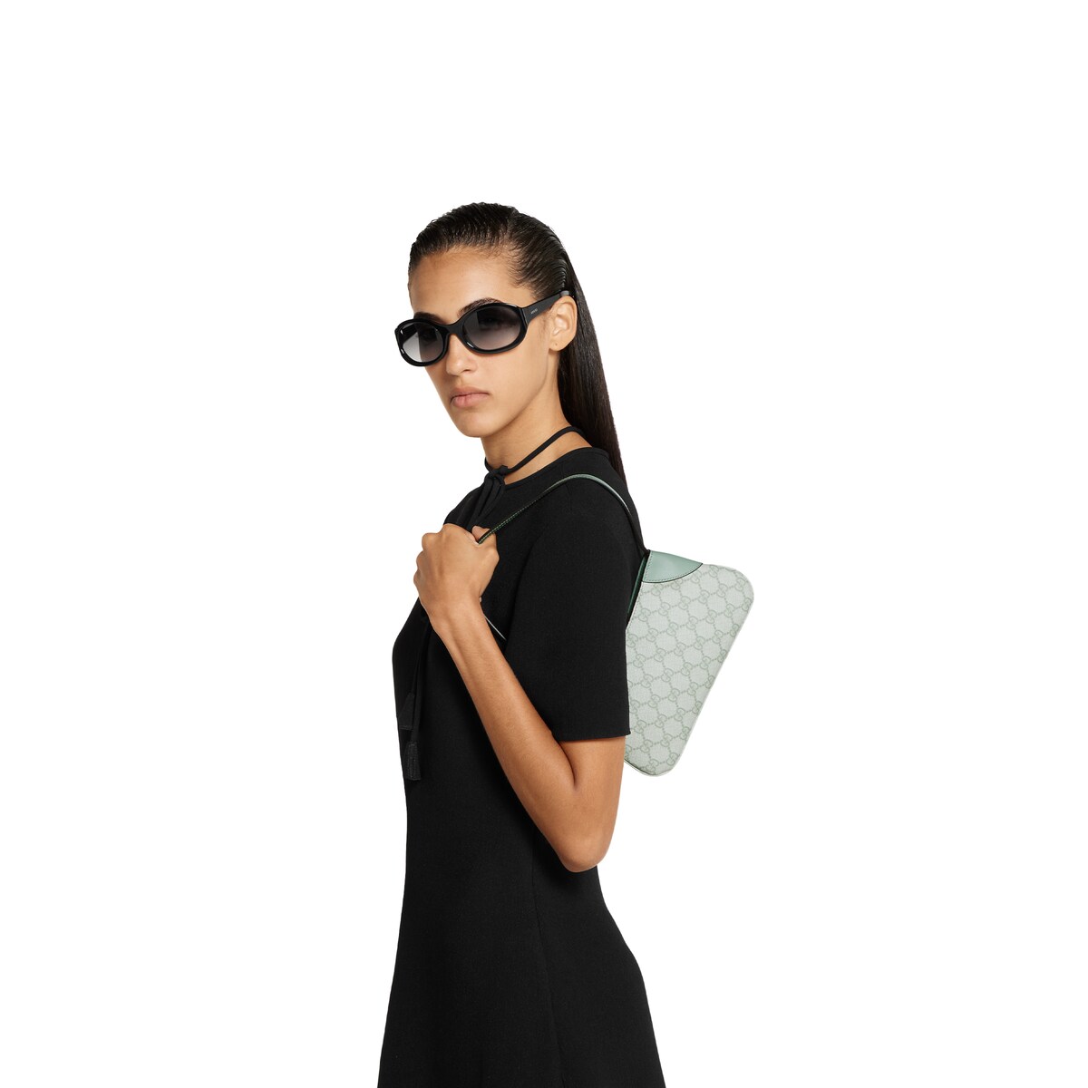 GGエンブレム〕スモール ショルダーバッグ ・セージグリーン