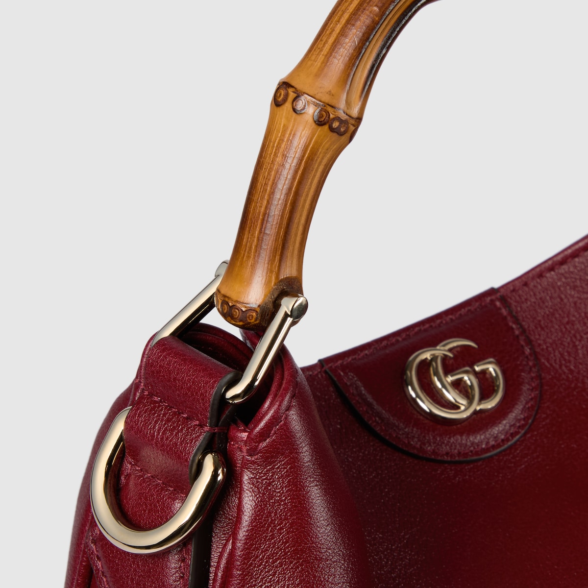Gucci Diana small shoulder bag in Rosso Ancora red leather