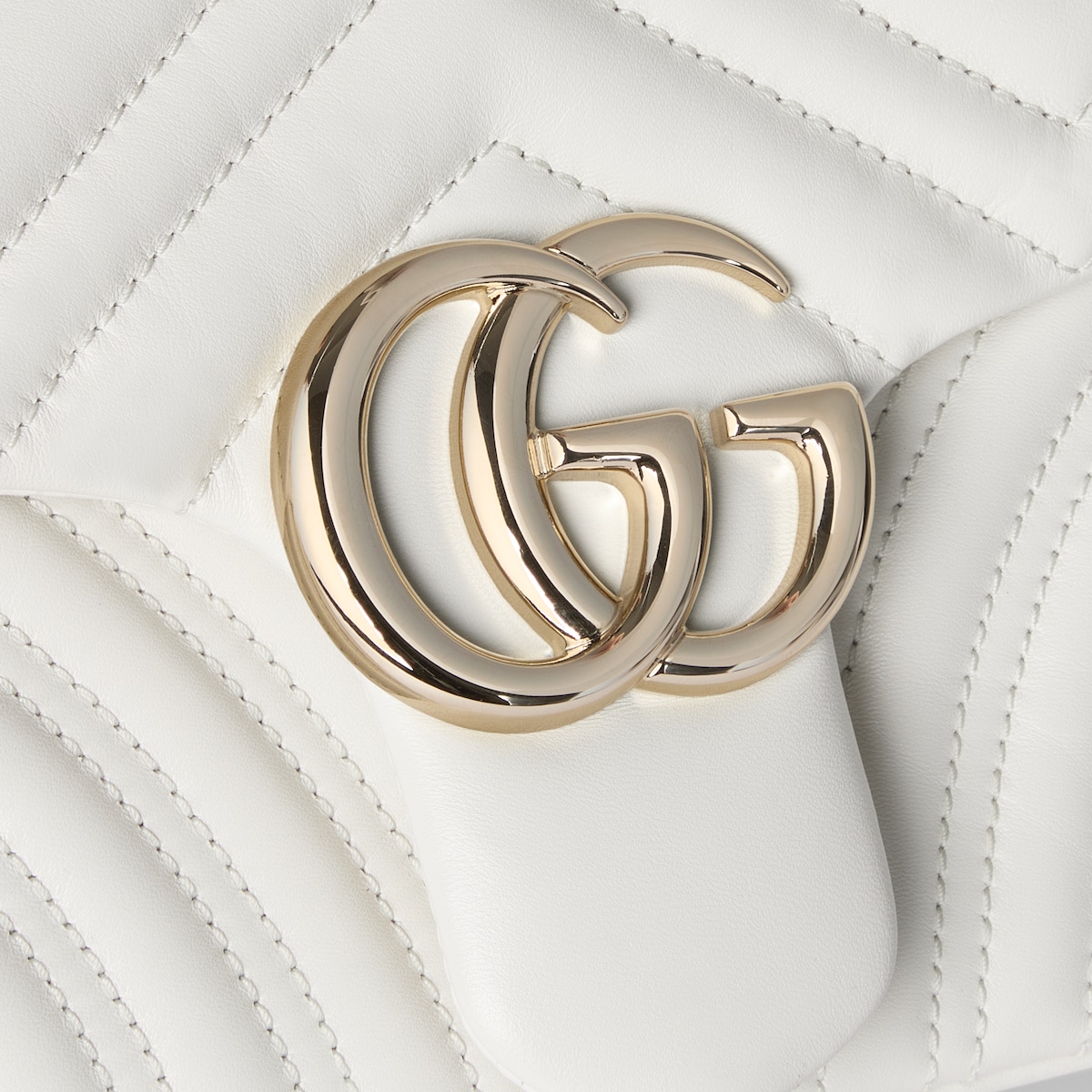 China Replica Crossbody Bags for Women For Sale Gucci GG Marmont medium shoulder bag 837267 AAE38 9050