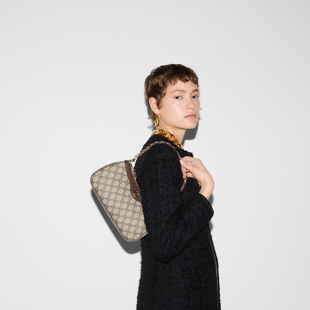 オフィディア〕スモール ショルダーバッグ ・ベージュ＆エボニー